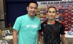 Jaspar receives advice from retired World Class shuttlers