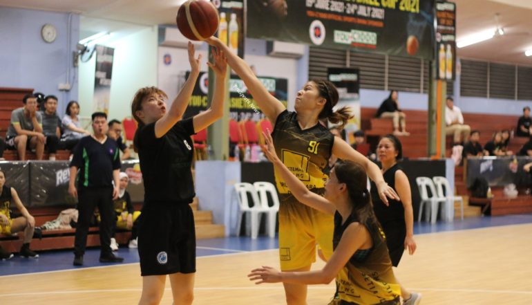 Systematic Living hang on to beat Le Doux