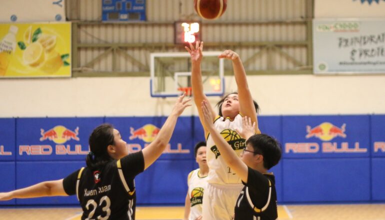 Golden Girls tame Minimau for opening win