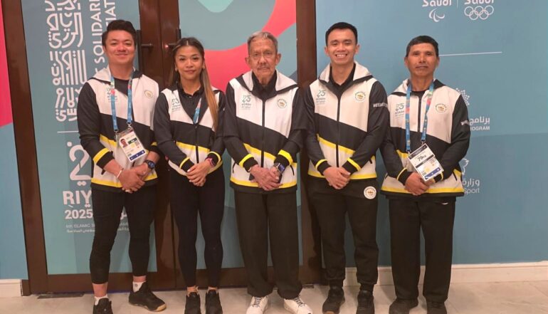 Weightlifters aim for new records